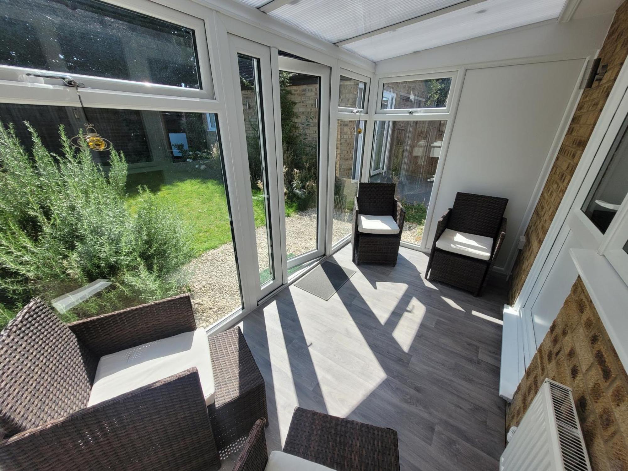 Bumblebee Bungalow - With Separate Office And Gaming Space By Catchpole Stays Colchester Exterior photo